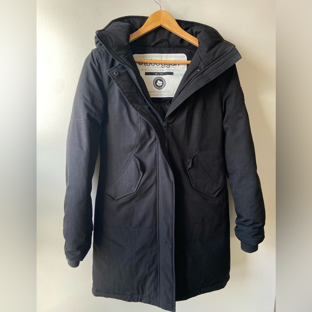 Toboggan black down jacket